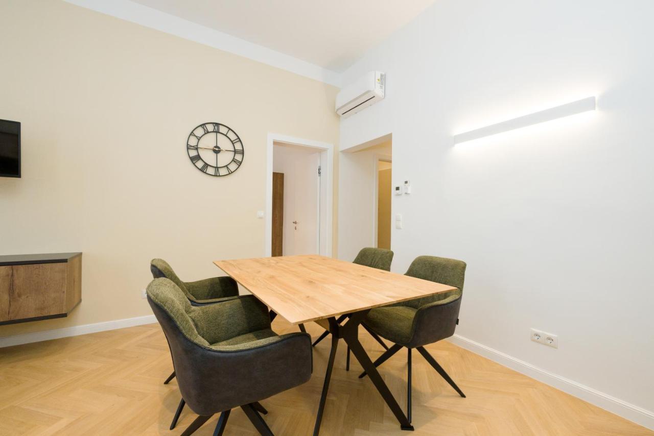 Vienna Stay Apartments Pezzl 1170 ภายนอก รูปภาพ