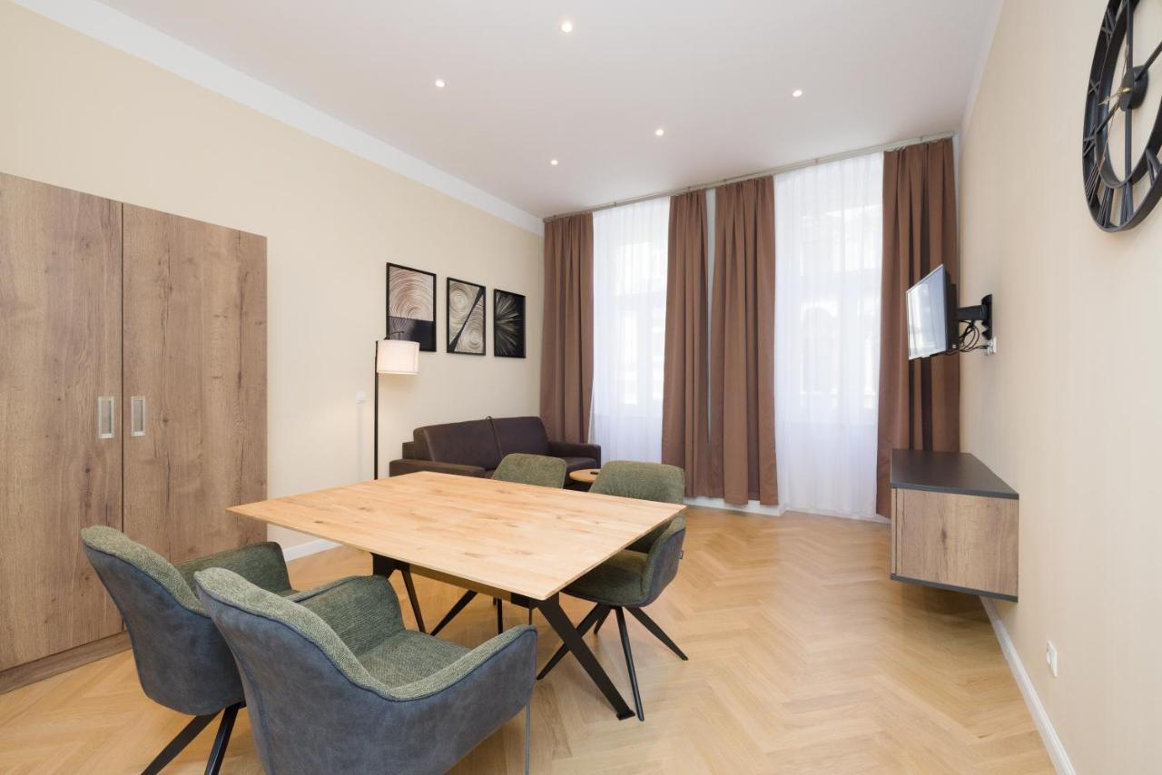 Vienna Stay Apartments Pezzl 1170 ภายนอก รูปภาพ