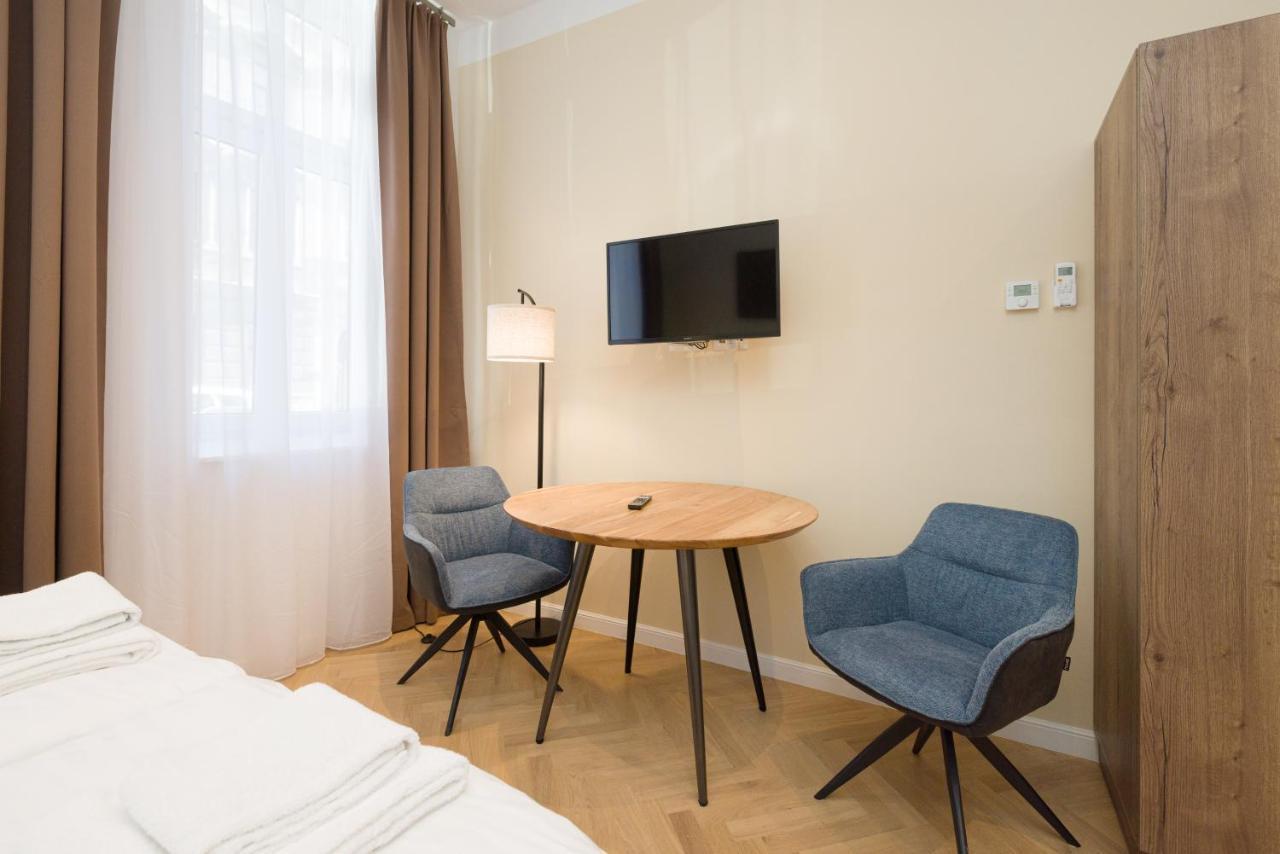 Vienna Stay Apartments Pezzl 1170 ภายนอก รูปภาพ