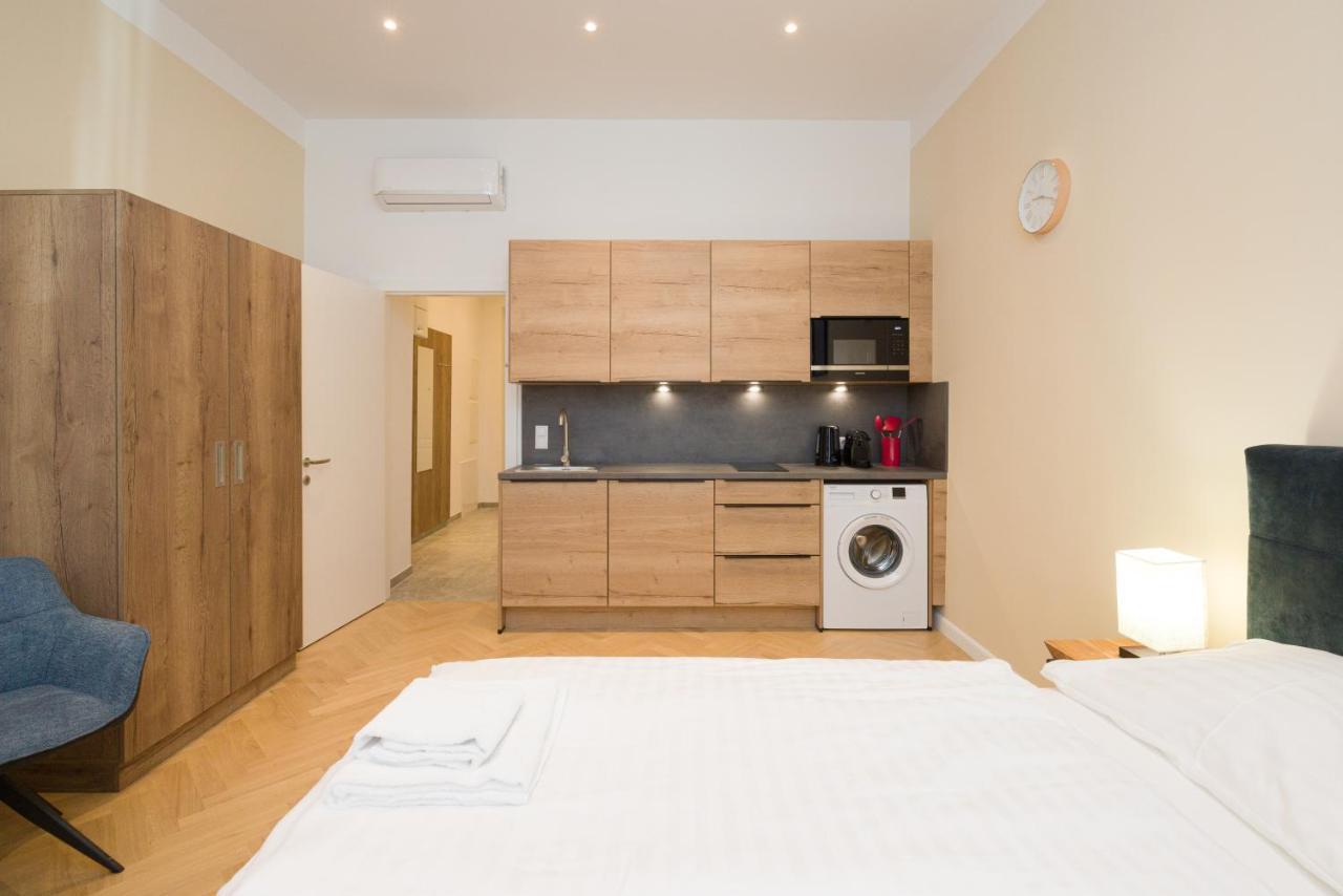 Vienna Stay Apartments Pezzl 1170 ภายนอก รูปภาพ