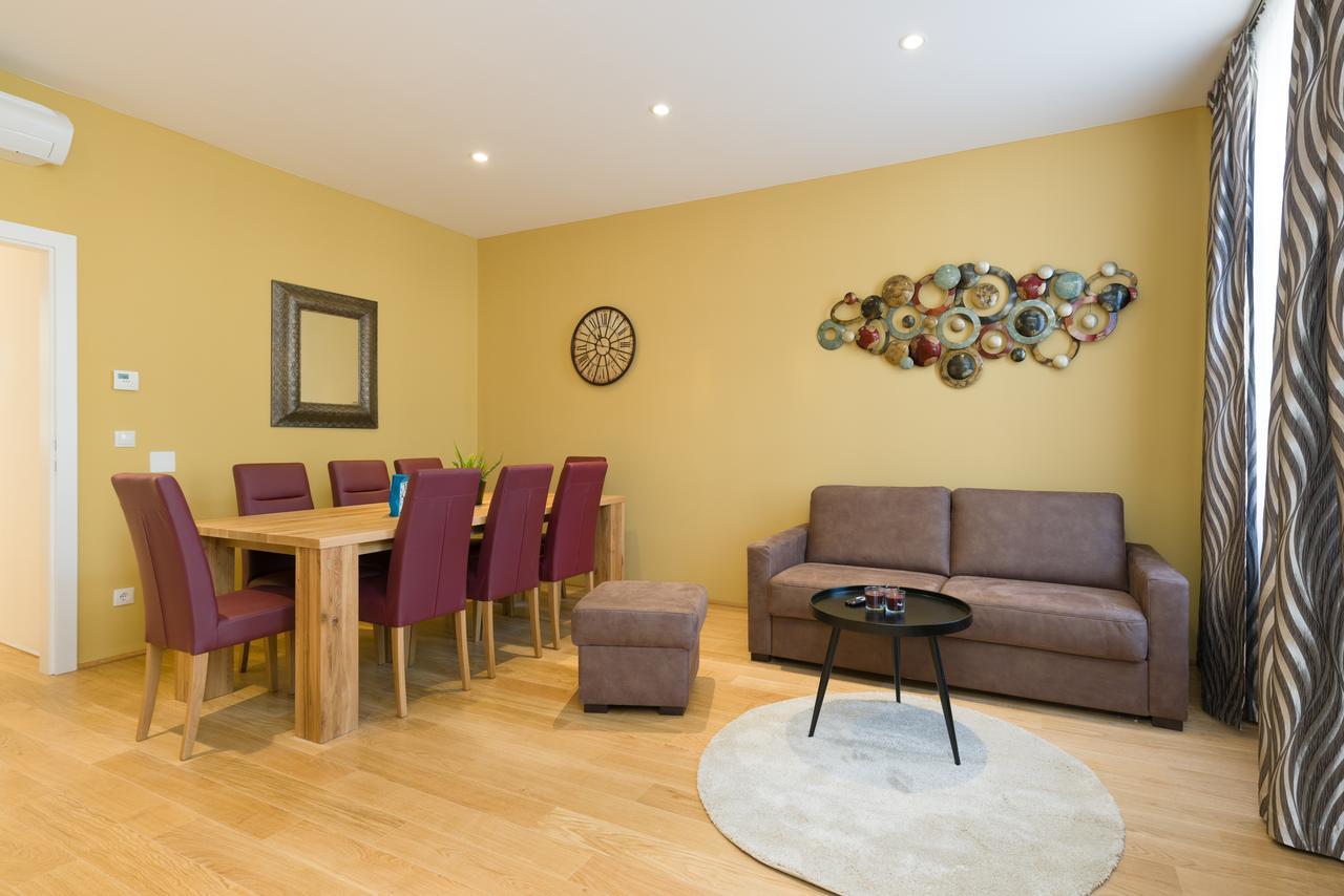 Vienna Stay Apartments Pezzl 1170 ภายนอก รูปภาพ