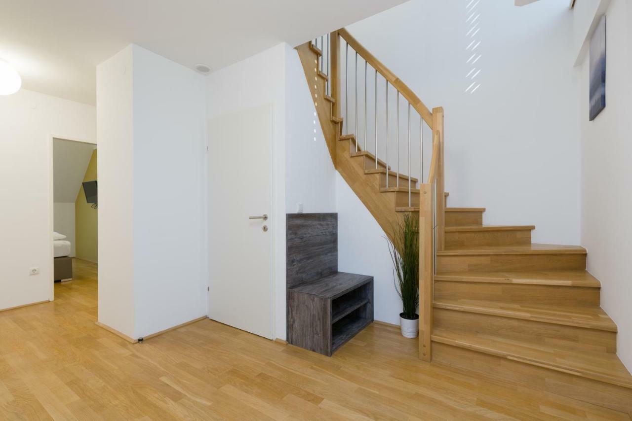 Vienna Stay Apartments Pezzl 1170 ภายนอก รูปภาพ