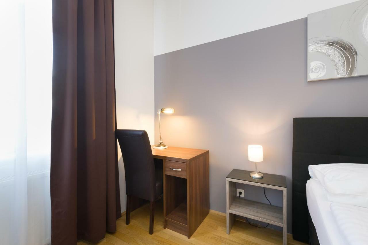 Vienna Stay Apartments Pezzl 1170 ภายนอก รูปภาพ