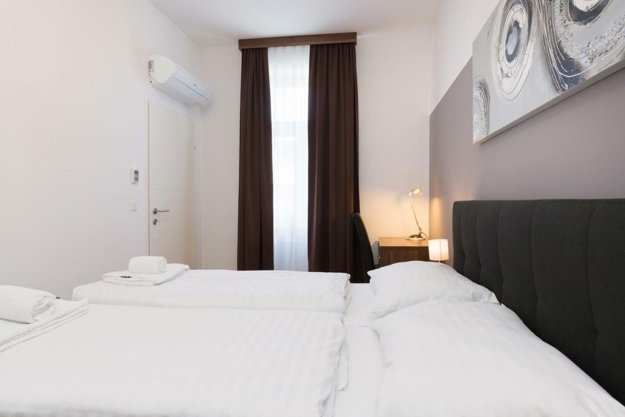 Vienna Stay Apartments Pezzl 1170 ภายนอก รูปภาพ