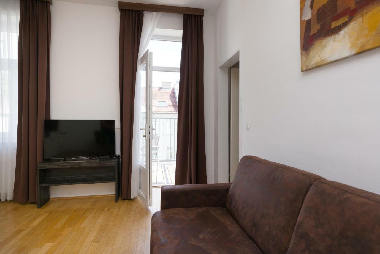Vienna Stay Apartments Pezzl 1170 ภายนอก รูปภาพ