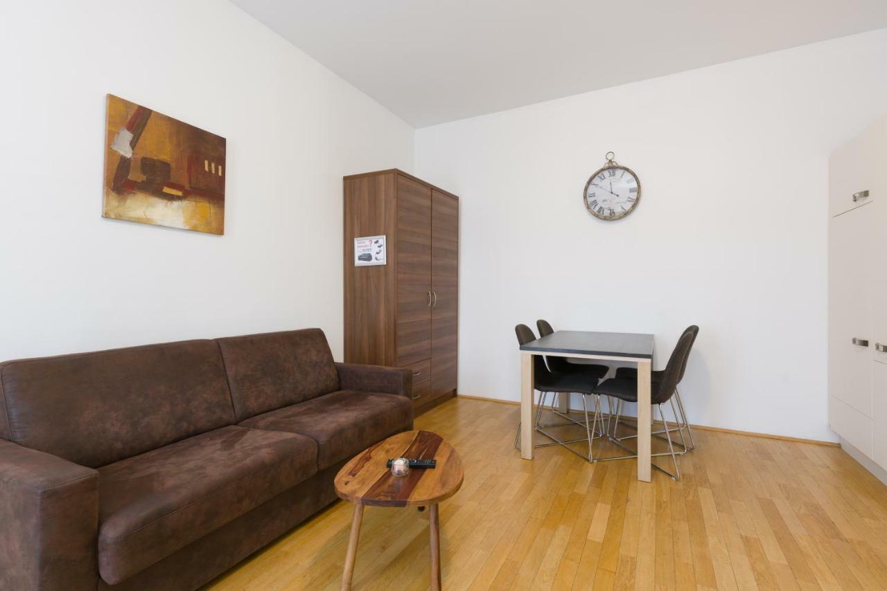 Vienna Stay Apartments Pezzl 1170 ภายนอก รูปภาพ