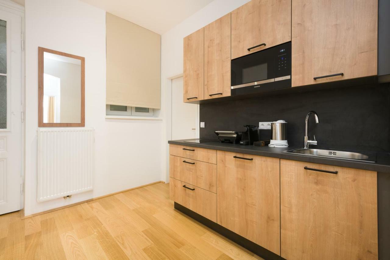 Vienna Stay Apartments Pezzl 1170 ภายนอก รูปภาพ