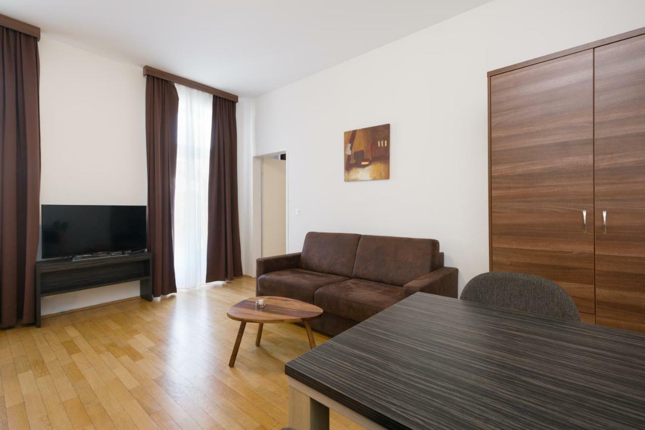 Vienna Stay Apartments Pezzl 1170 ภายนอก รูปภาพ